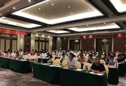 劉萬青受邀參加2019全國各地表面工程(電鍍)行業(yè)協(xié)會理事長、秘書長聯(lián)席會